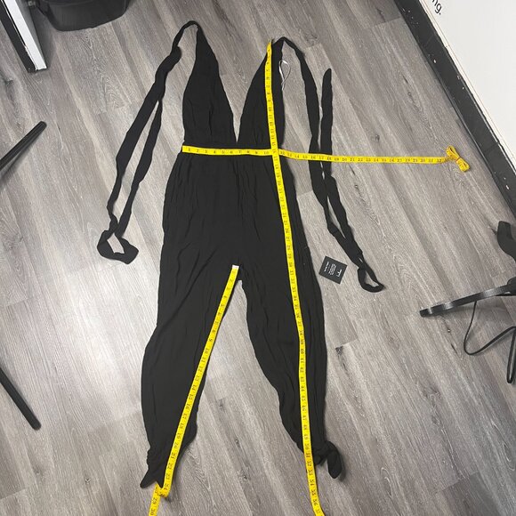 NWT Lulus Lolinda Black Convertible Halter Jumpsuit Sz S - Picture 11 of 13